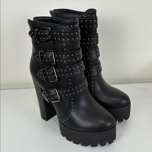 NWT Black Studded Women's Platform Boots
